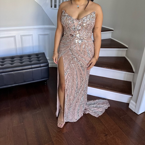 ASHLEYLauren Dresses & Skirts - ASHLEYLauren Gown